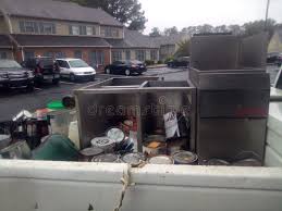Best Carpet Removal and Disposal  in Utica, IN
